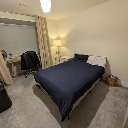 Pvt Ensuite Room ,25 Mins Train To City Center Ubytování v soukromí Dublin